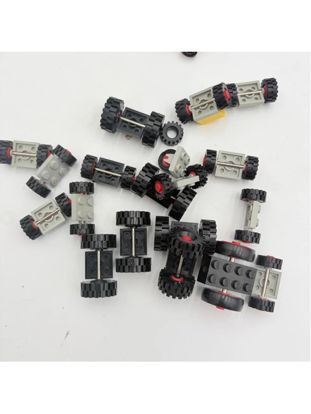 LEGO Classic Space Lot 9 Minifigs 4 Moon Baseplates Roadway LL924 Parts